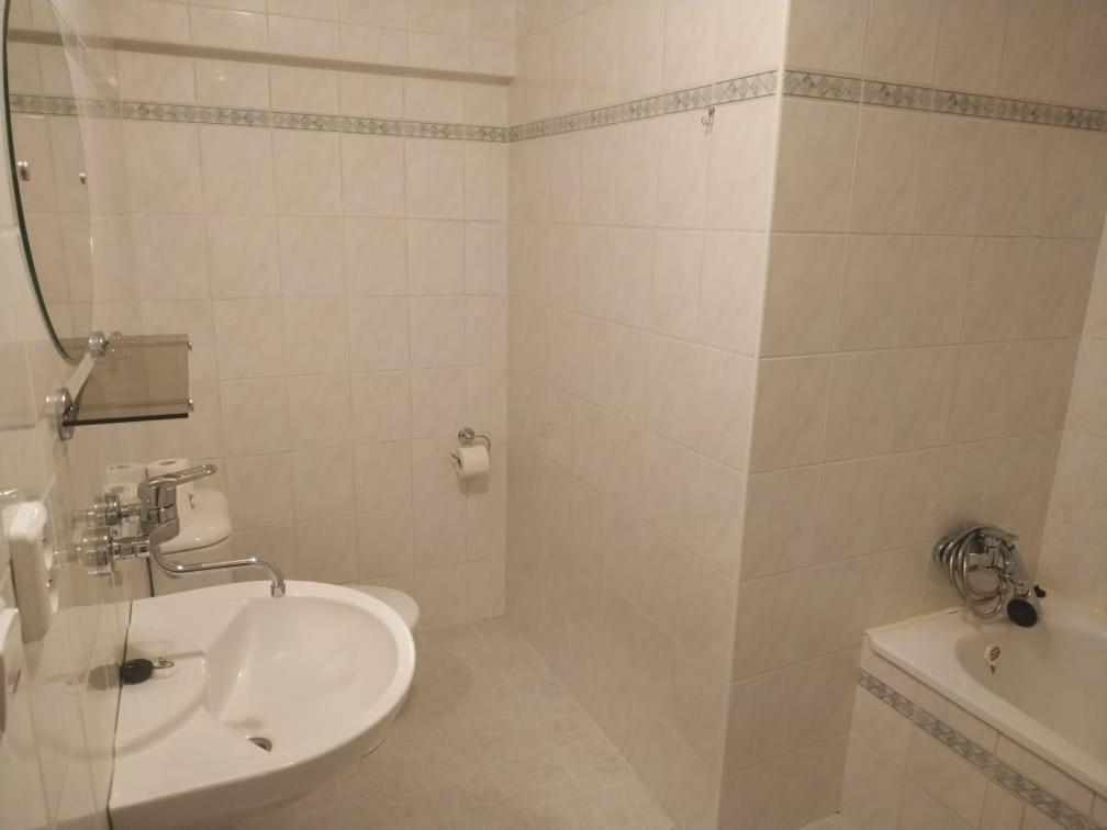Hotel Pansky Dum Nove Mesto na Morave Zewnętrze zdjęcie