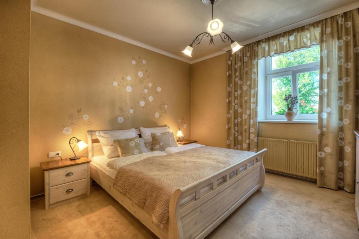 Hotel Pansky Dum Nove Mesto na Morave Zewnętrze zdjęcie