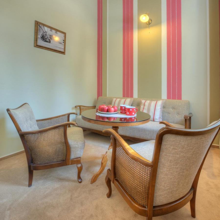 Hotel Pansky Dum Nove Mesto na Morave Zewnętrze zdjęcie