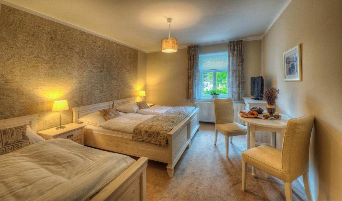 Hotel Pansky Dum Nove Mesto na Morave Zewnętrze zdjęcie